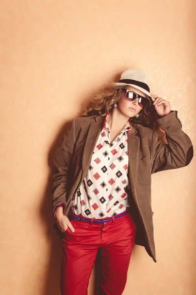 Girl posing in studio — Stock Photo, Image