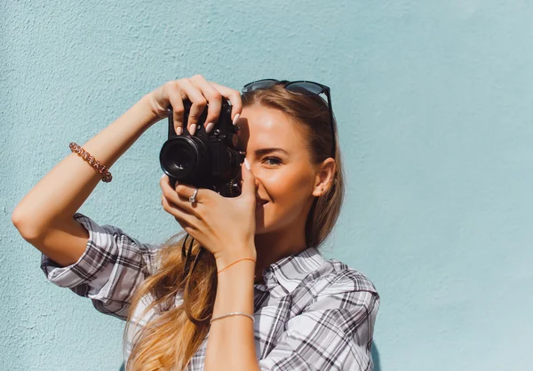 Retrato de chica bonita feliz — Foto de Stock