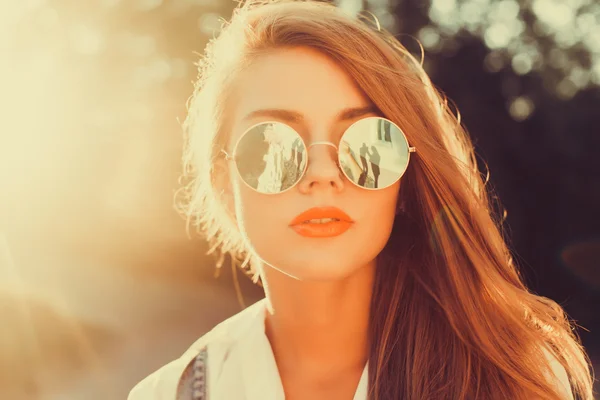 Portrait of cute amazing smiling girl — Stock Photo, Image