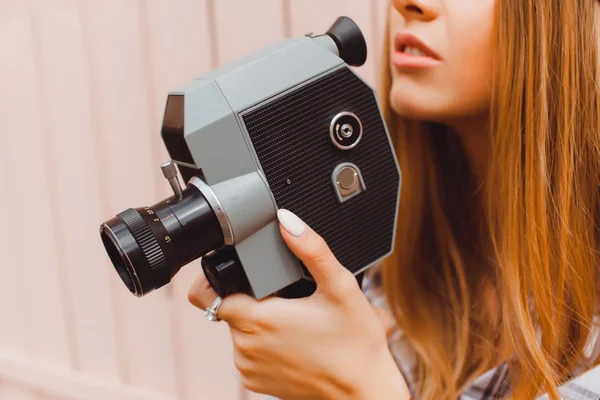 Teen girl  with vintage camera — 스톡 사진