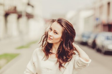 Genç güzel hipster kadın