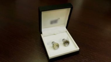 Kara kutu için damat ile çelik kol düğmesi