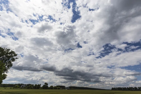 bulutlar üzerinde gün sky