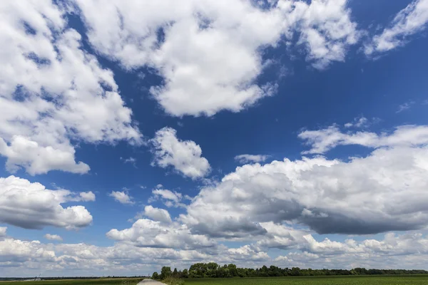 bulutlar üzerinde gün sky
