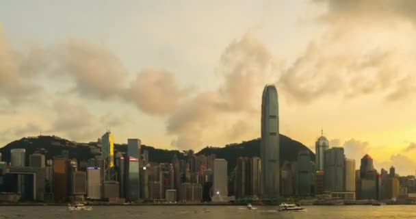 Hong Kong - 26 juni: Tid förfaller av Hong Kong skyline dagen till natt den 26 juni 2016 i Hong Kong, Kina. — Stockvideo