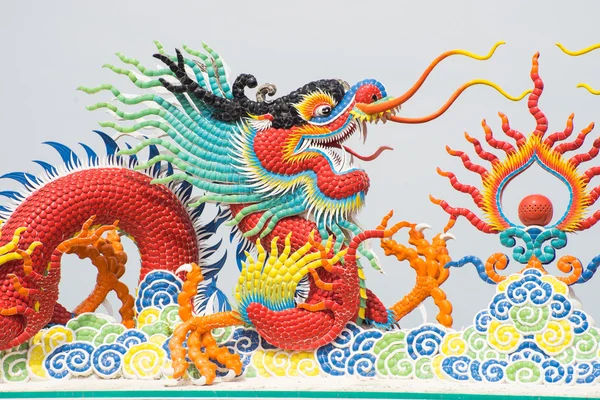 Hermoso dragón chino en Tailandia —  Fotos de Stock