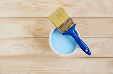 Fırça ve boya ahşap kurullarında