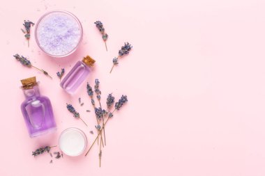 Lavanta kaplıcası renk arkaplanı, üst görünüm