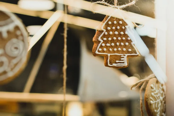 Gingerbread çerezleri yoluyla cam