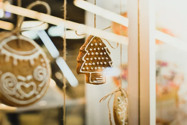 Gingerbread çerezleri yoluyla cam