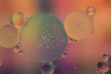 suya petrol düştü.