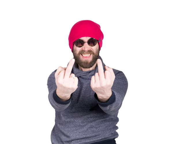 Positivo guapo joven barbudo hipster en rosa sombrero de punto, expresa diversas emociones y muestra diferentes signos de los dedos. aislado sobre fondo blanco — Foto de Stock