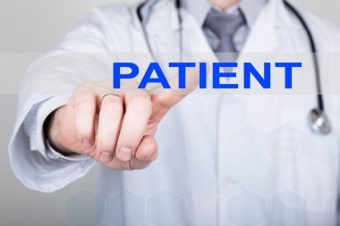 teknolojisi, Internet ve ağ tıp kavram - tıp doktoru sanal ekranlarda hasta düğmeye basmadan. Internet teknolojileri tıpta