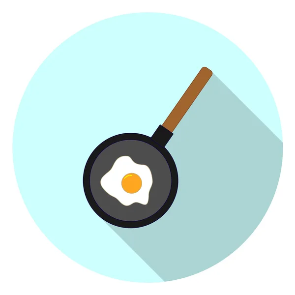 Fried egg in a frying pan long shadow icon. — Stock Vector