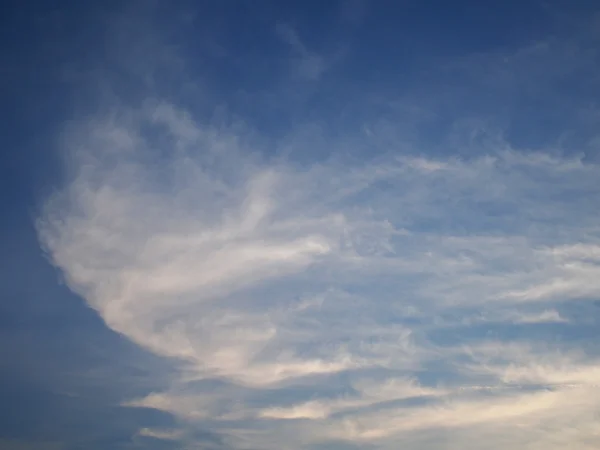 Chmury w błękitne niebo, Tajlandia — Zdjęcie stockowe