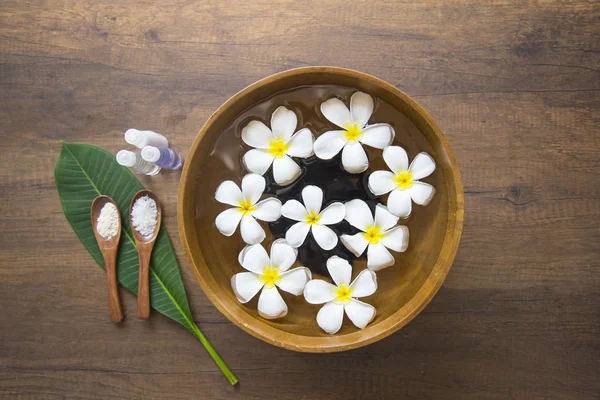 Kuur en product voor de vrouwelijke voet spa, Thailand. Selecteer focus — Stockfoto