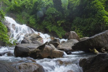 Chanthaburi, Tayland Ulusal parkta derin orman şelale