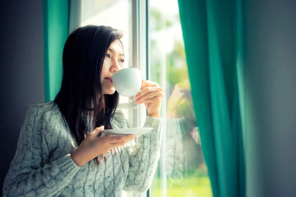 Asia Woman Hand Holding White Cup Coffee Window Winter Weather — Stock Photo, Image