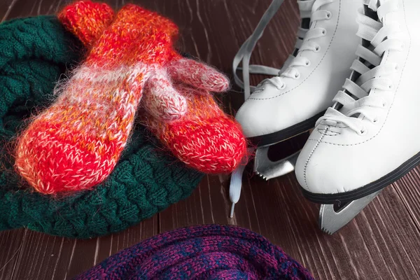 Paten buz pateni ve eldivenler için