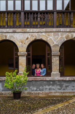 covadonga asturias dağlarında Bazilikası. İspanya