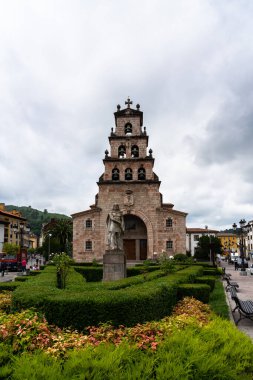 İspanya 'nın Asturias kentindeki Cangas de onis köyü.
