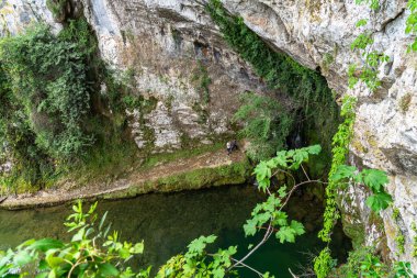 covadonga asturias dağlarında Bazilikası. İspanya