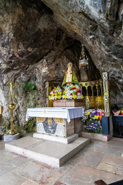 Basílica Covadonga Las Montañas Asturias España —  Fotos de Stock