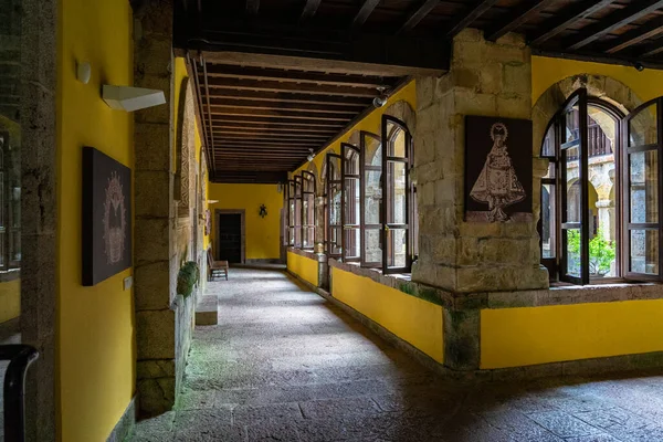 Covadonga Asturias Dağlarında Bazilikası Spanya — Stok fotoğraf