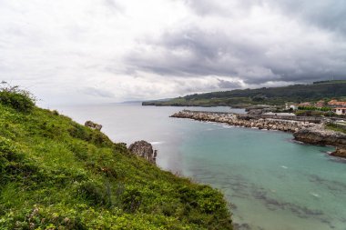 İspanya 'nın Asturias kentindeki Llanes köyü