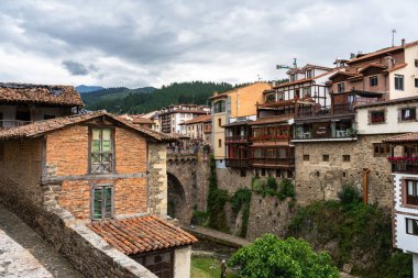 İspanya, Cantabria 'daki Potes köyü.