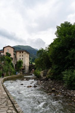 İspanya, Cantabria 'daki Potes köyü.