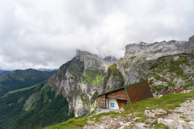 Picos de Europa dağında Fuentede, Cantabria, İspanya.