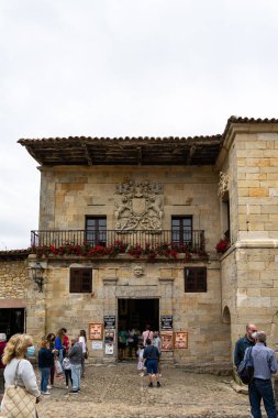 İspanya, Cantabria 'daki Santillana del Mar köyü