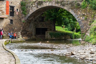 İspanya, Cantabria 'daki Potes köyü.