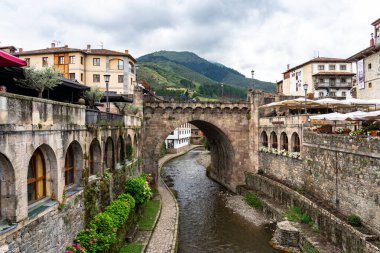 İspanya, Cantabria 'daki Potes köyü.