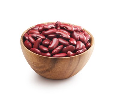 Beyaz arka planda izole edilmiş bir kase kırmızı böbrek fasulyesi - kırpma yolu da dahil