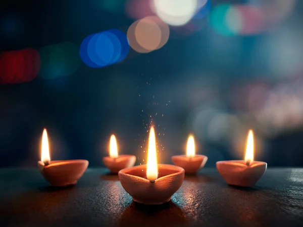 Happy Diwali Lit Diya Lamp Абстрактном Фоне Низкой Глубиной Поля Лицензионные Стоковые Фото