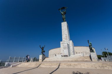  Budapeşte'Gellrt Hill Anıtı