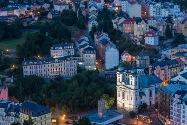 Karlovy Vary şehir panoraması