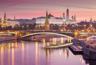 Neva Nehri ve Kremlin görünümü