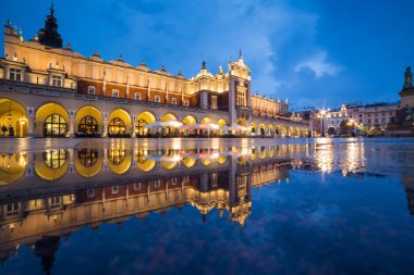  Krakow tarihi kent geceleri