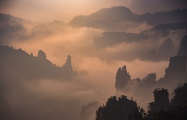 Zhangjiajie dağlarında avatar