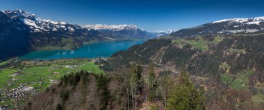 Dağ ve göl panorama, Interlaken, İsviçre