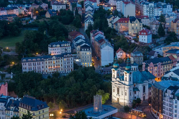 Karlovy variieren Stadtpanorama — Stockfoto