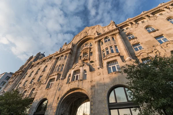 Ancien bâtiment à Budapest — Photo