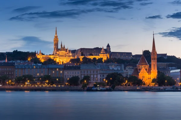 Budapeşte şehir gece görünümü — Stok fotoğraf