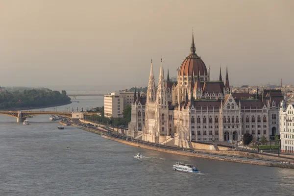 Parlamenti épület Budapesten — Stock Fotó