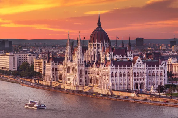 Panorama of Budapest Parliamnet — Stock Photo, Image