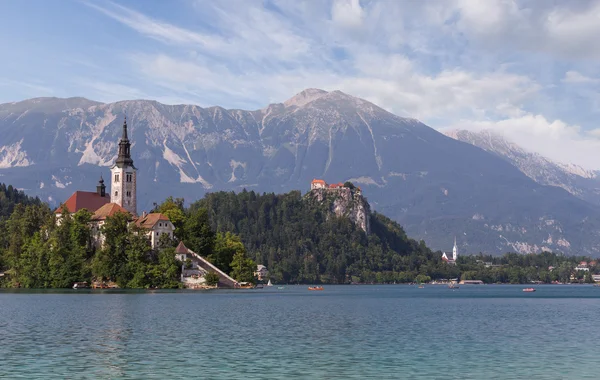 Kerk op Lake Bled — Stockfoto