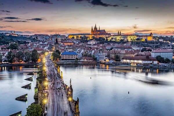 Vedere oraș de seară Praga — Fotografie, imagine de stoc